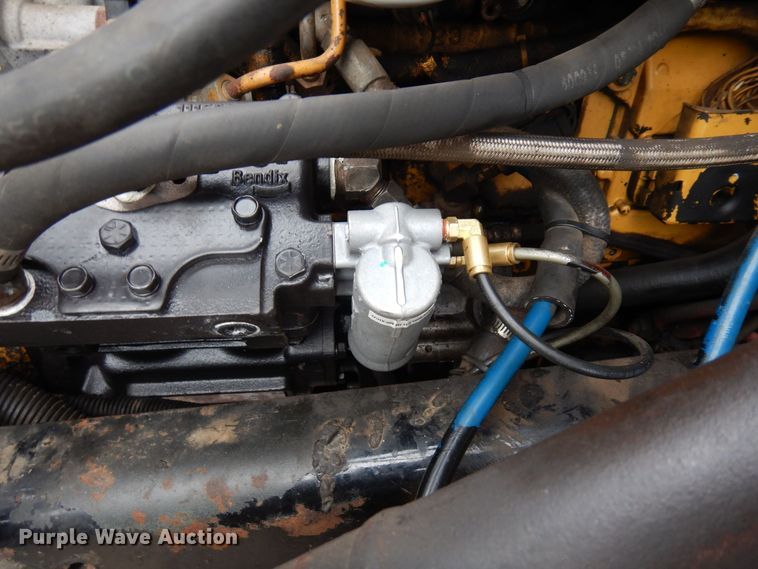 image for item AF9292 2000 Freightliner FL80  dump truck