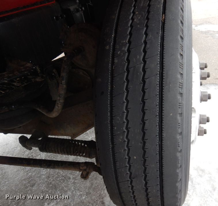 image for item AF9292 2000 Freightliner FL80  dump truck