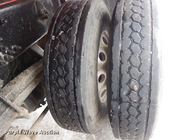 image for item AF9292 2000 Freightliner FL80  dump truck