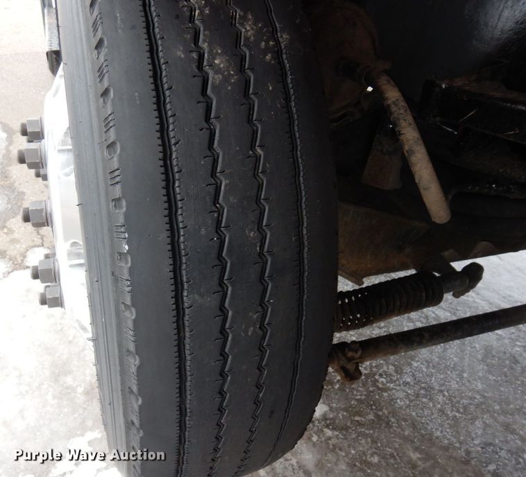 image for item AF9292 2000 Freightliner FL80  dump truck