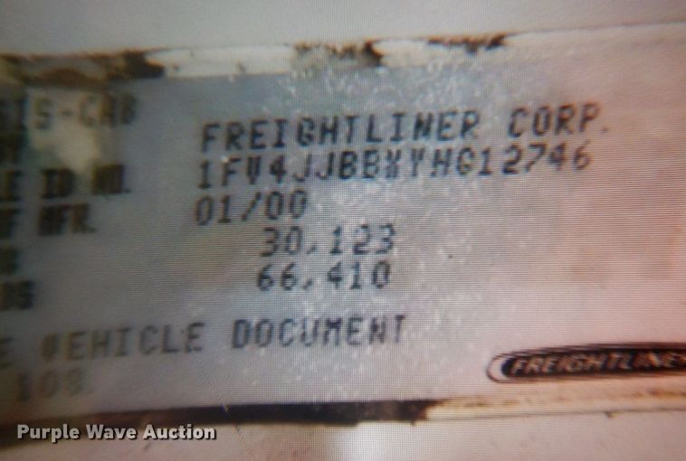 image for item AF9292 2000 Freightliner FL80  dump truck