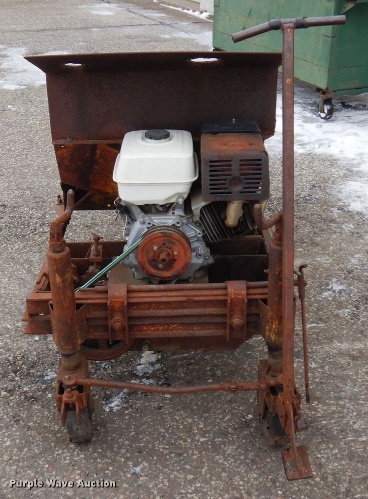 image for item AF9293 Curb machine