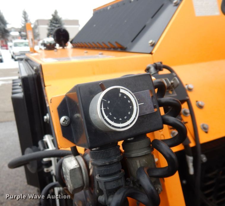 image for item AF9294 2018 Lee Boy 8520  paver