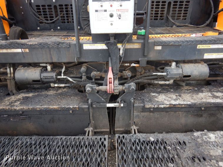 image for item AF9294 2018 Lee Boy 8520  paver