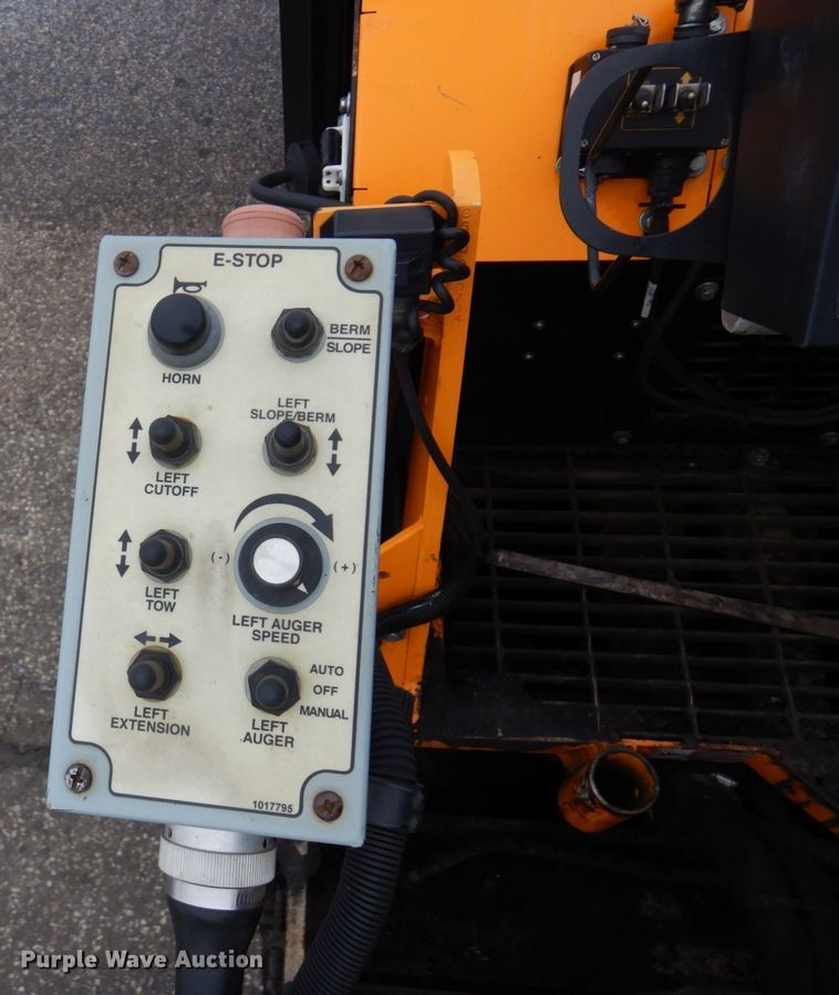 image for item AF9294 2018 Lee Boy 8520  paver