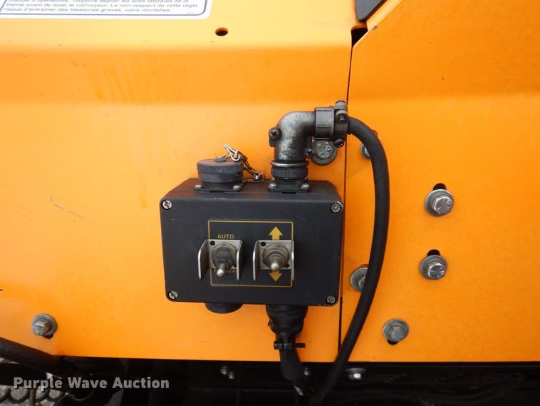 image for item AF9294 2018 Lee Boy 8520  paver