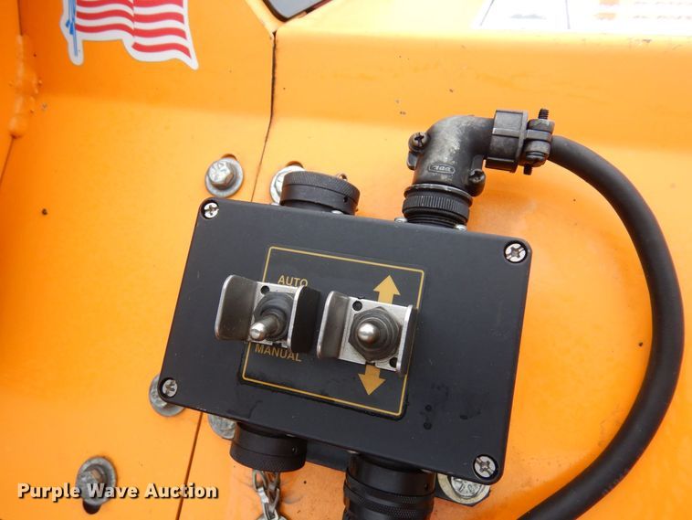 image for item AF9294 2018 Lee Boy 8520  paver