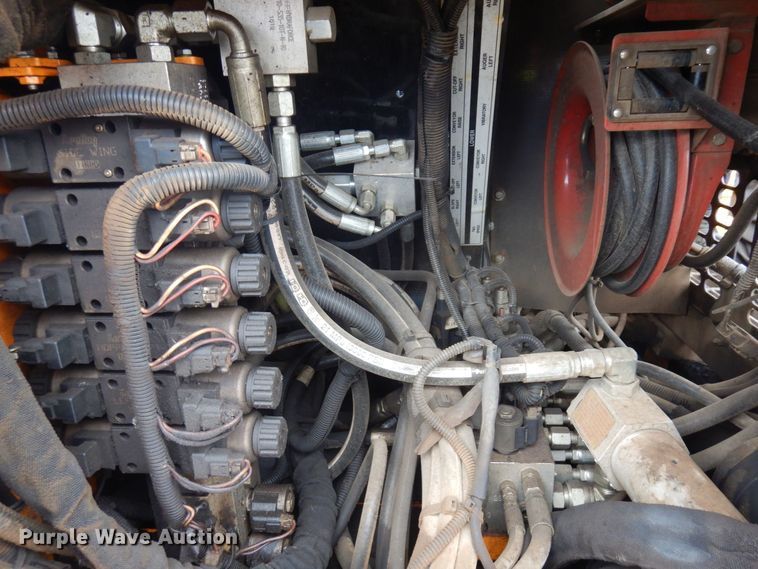 image for item AF9294 2018 Lee Boy 8520  paver