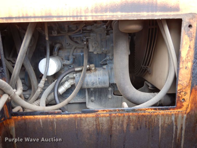 image for item AF9294 2018 Lee Boy 8520  paver