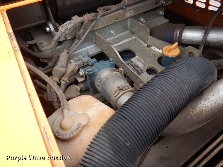 image for item AF9294 2018 Lee Boy 8520  paver