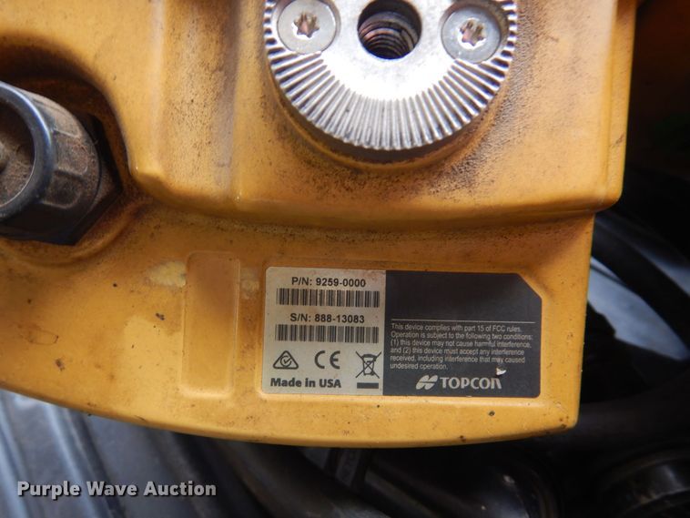 image for item AF9294 2018 Lee Boy 8520  paver