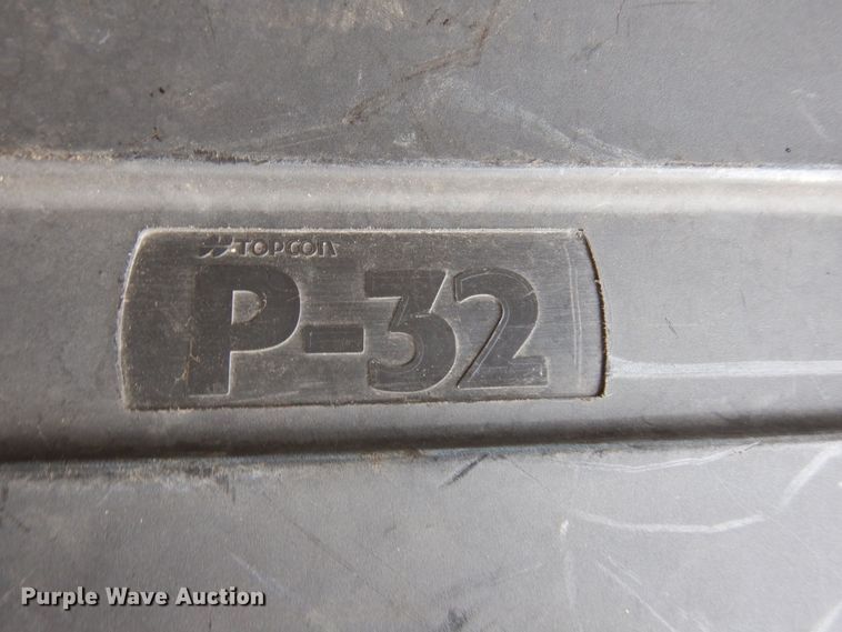 image for item AF9294 2018 Lee Boy 8520  paver