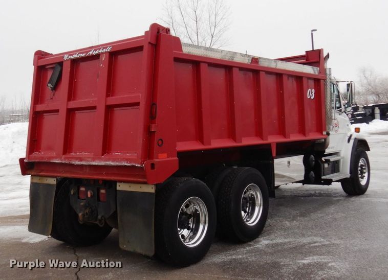 image for item AF9312 2000 Freightliner FL80  dump truck
