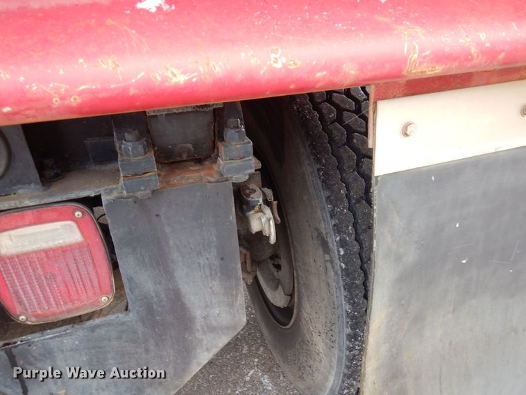 image for item AF9312 2000 Freightliner FL80  dump truck