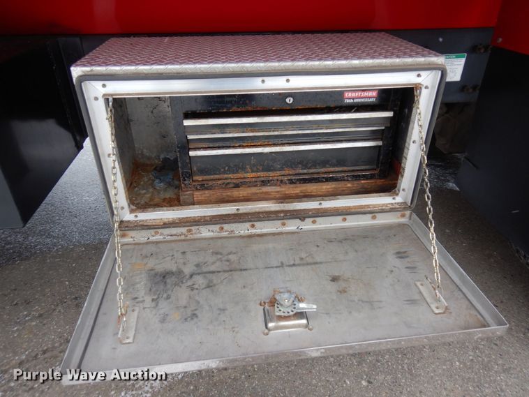 image for item AF9312 2000 Freightliner FL80  dump truck