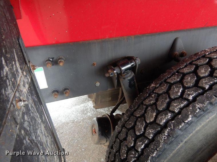 image for item AF9312 2000 Freightliner FL80  dump truck