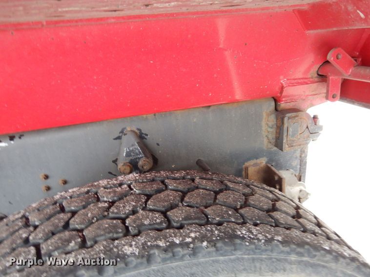 image for item AF9312 2000 Freightliner FL80  dump truck