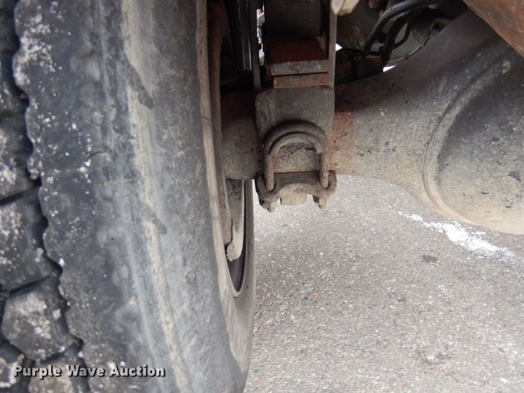 image for item AF9312 2000 Freightliner FL80  dump truck