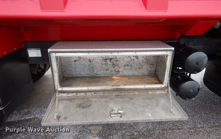 image for item AF9312 2000 Freightliner FL80  dump truck