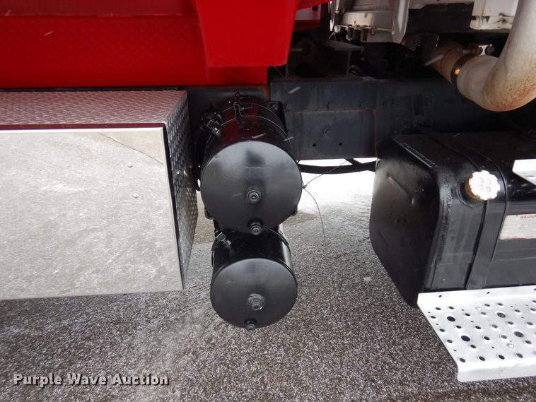 image for item AF9312 2000 Freightliner FL80  dump truck