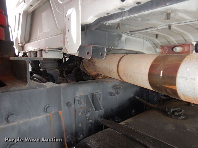 image for item AF9312 2000 Freightliner FL80  dump truck