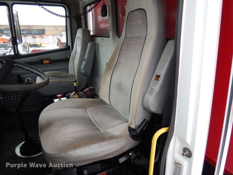 image for item AF9312 2000 Freightliner FL80  dump truck