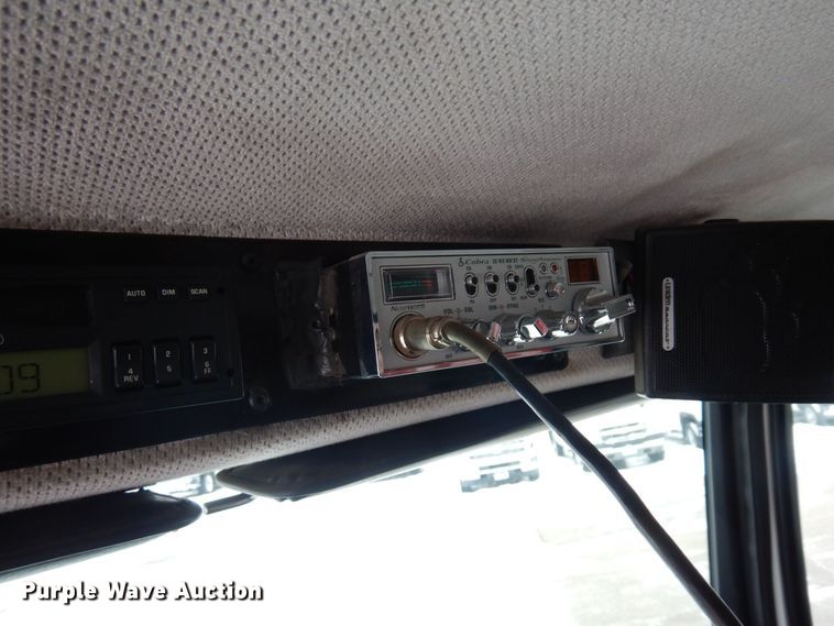 image for item AF9312 2000 Freightliner FL80  dump truck