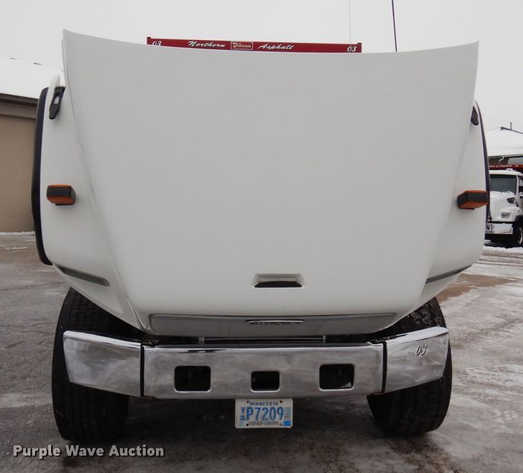 image for item AF9312 2000 Freightliner FL80  dump truck