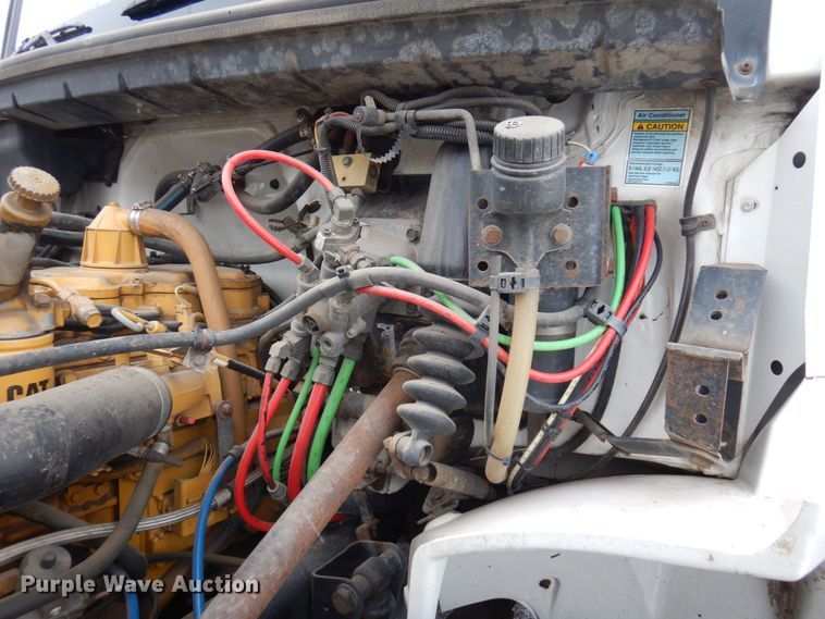 image for item AF9312 2000 Freightliner FL80  dump truck