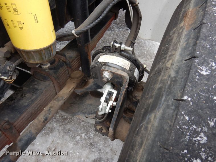 image for item AF9312 2000 Freightliner FL80  dump truck