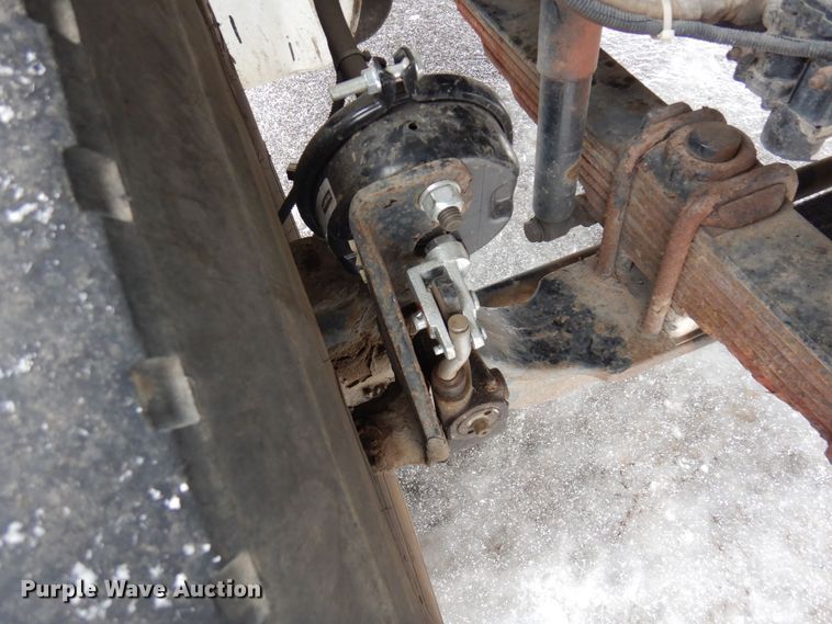 image for item AF9312 2000 Freightliner FL80  dump truck