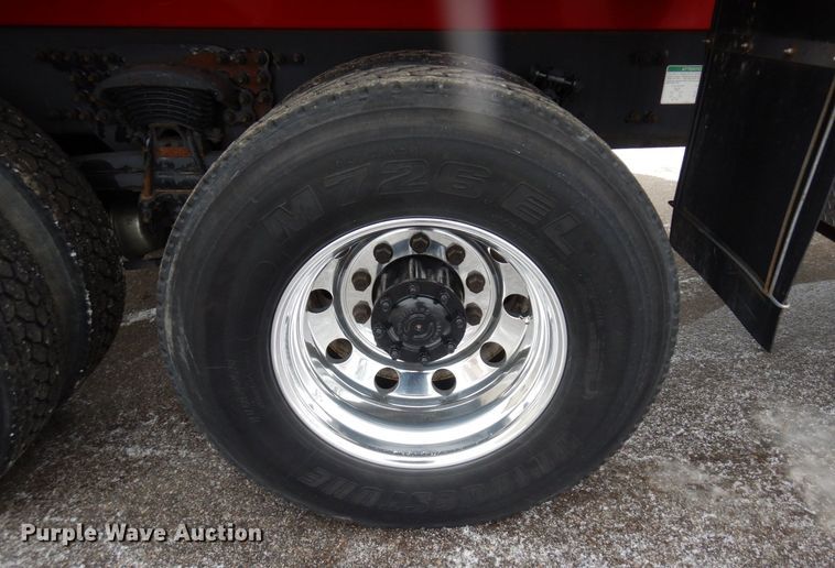 image for item AF9312 2000 Freightliner FL80  dump truck