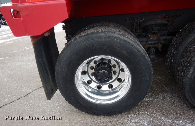 image for item AF9312 2000 Freightliner FL80  dump truck