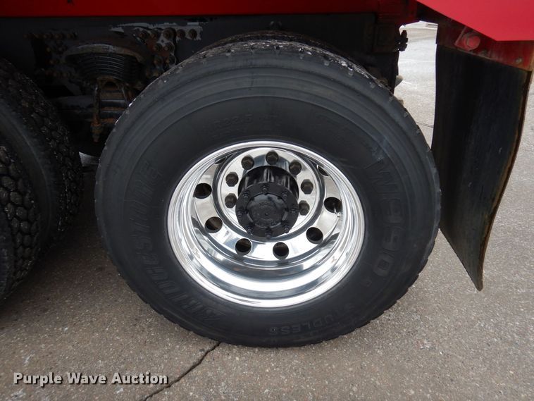 image for item AF9312 2000 Freightliner FL80  dump truck