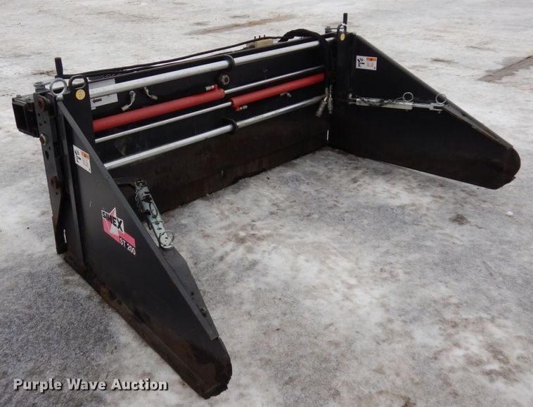 image for item AF9313 2015 Simex ST200  skid steer asphalt float
