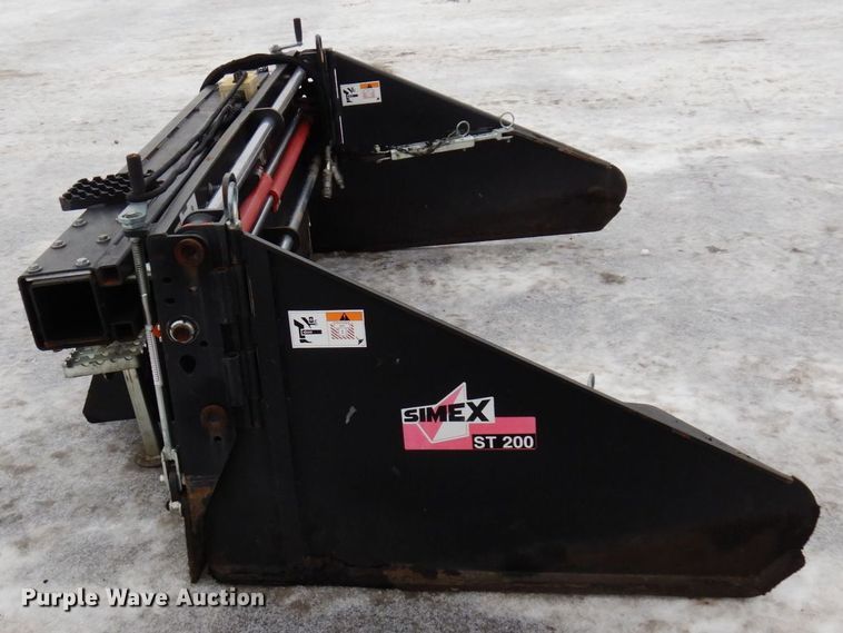 image for item AF9313 2015 Simex ST200  skid steer asphalt float
