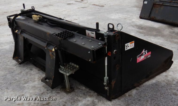 image for item AF9313 2015 Simex ST200  skid steer asphalt float
