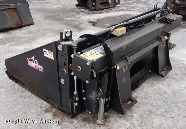 image for item AF9313 2015 Simex ST200  skid steer asphalt float