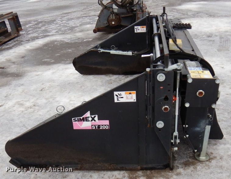 image for item AF9313 2015 Simex ST200  skid steer asphalt float