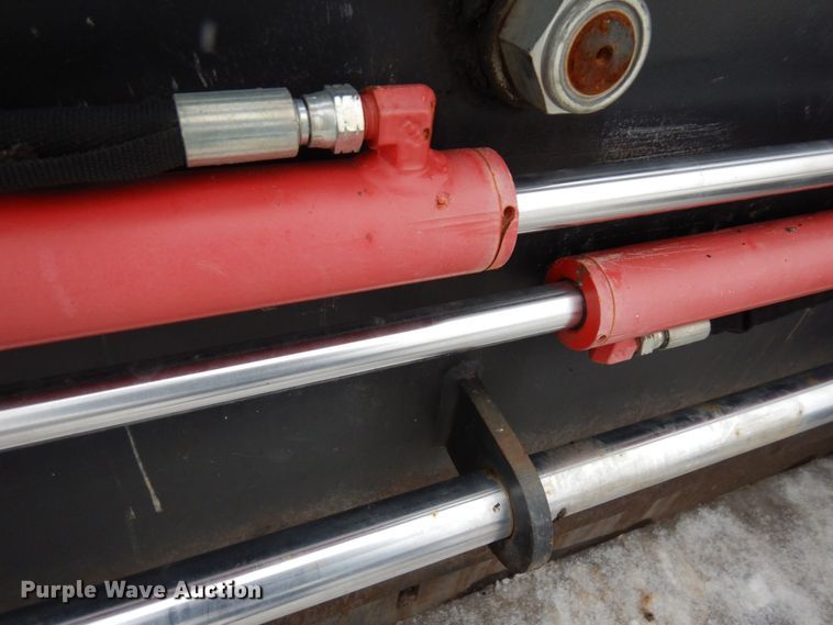 image for item AF9313 2015 Simex ST200  skid steer asphalt float