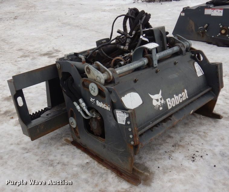 image for item AF9318 2014 Bobcat 40  skid steer cold planer
