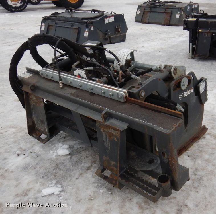 image for item AF9318 2014 Bobcat 40  skid steer cold planer