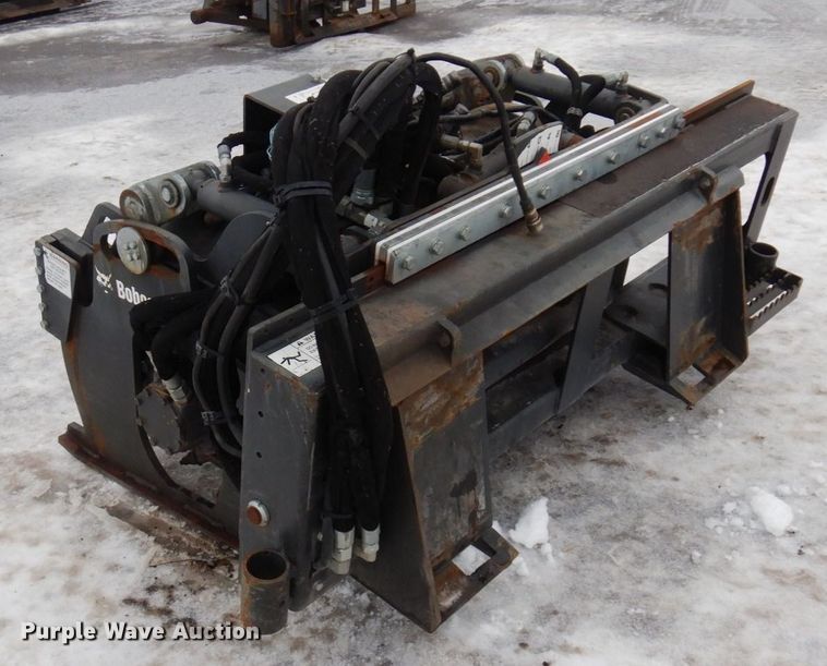 image for item AF9318 2014 Bobcat 40  skid steer cold planer