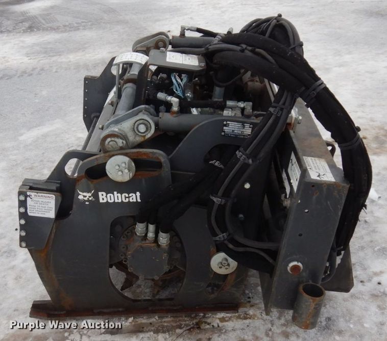 image for item AF9318 2014 Bobcat 40  skid steer cold planer