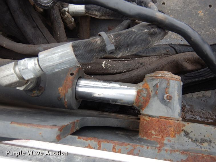 image for item AF9318 2014 Bobcat 40  skid steer cold planer