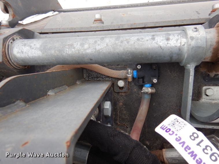 image for item AF9318 2014 Bobcat 40  skid steer cold planer