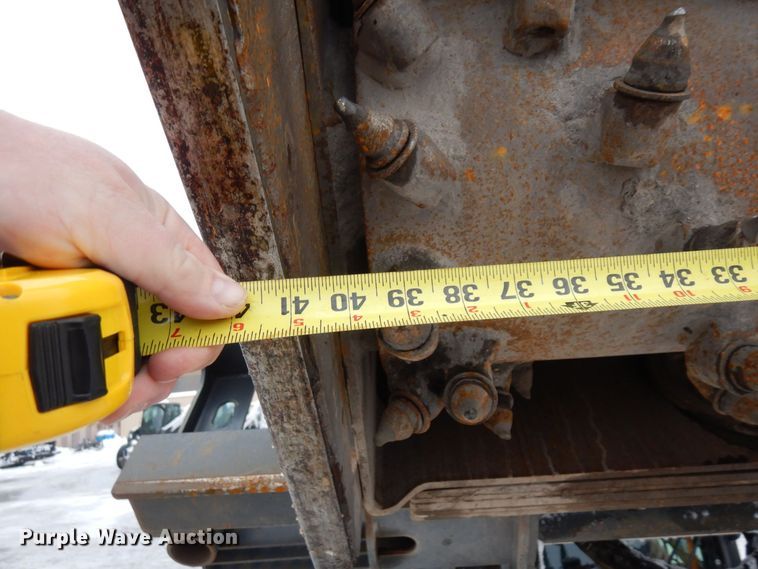 image for item AF9318 2014 Bobcat 40  skid steer cold planer