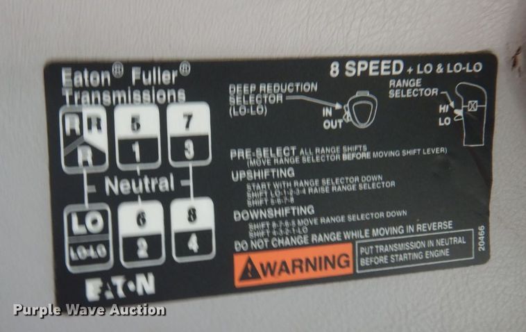 image for item AF9321 1997 Volvo WG  dump truck