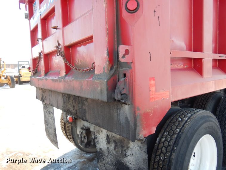 image for item AF9321 1997 Volvo WG  dump truck