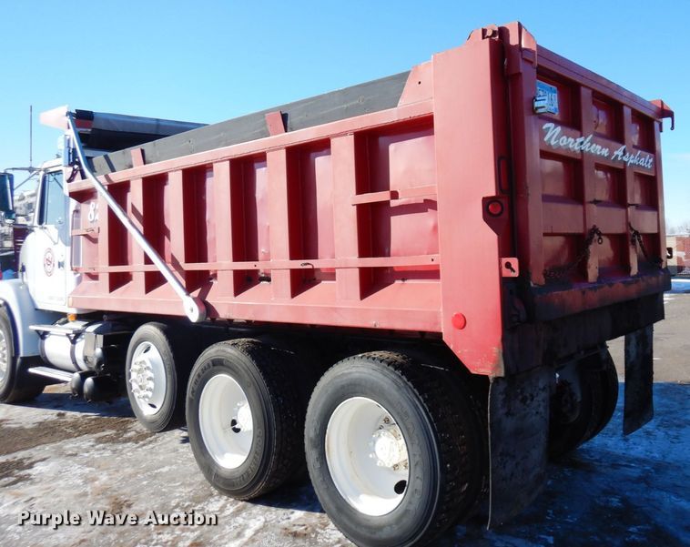 image for item AF9321 1997 Volvo WG  dump truck